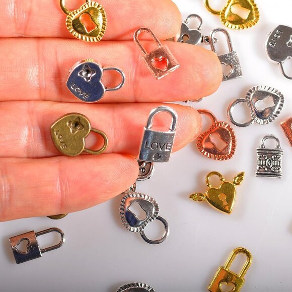 100 Gram Metal Charms for Jewelry Making, Silver & Gold, Bulk Pack for Bracelets - Picture 3 of 6